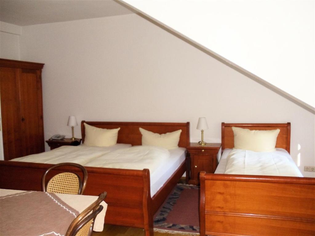 Hotel Zum Pfalzgrafen Heidelberg Pokoj fotografie
